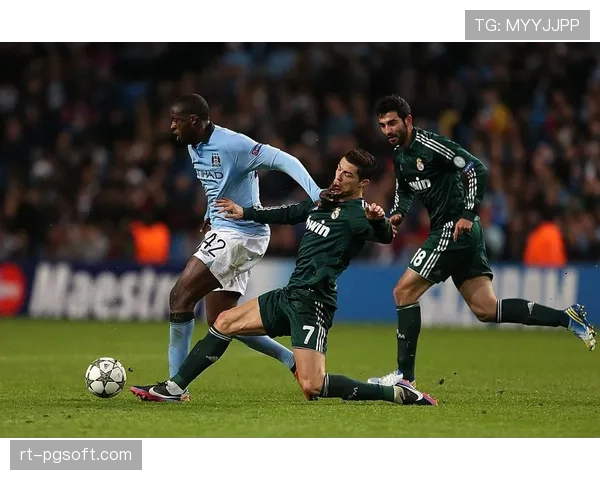 曼城1-1皇家马德里，总比分4-4，凭借客场进球优势晋级